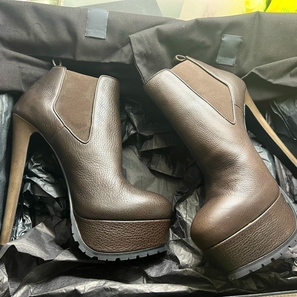 VERA WANG Leather Platform Booties - Brown - NEW w/ Box & Dustbag - Picture 5 of 10